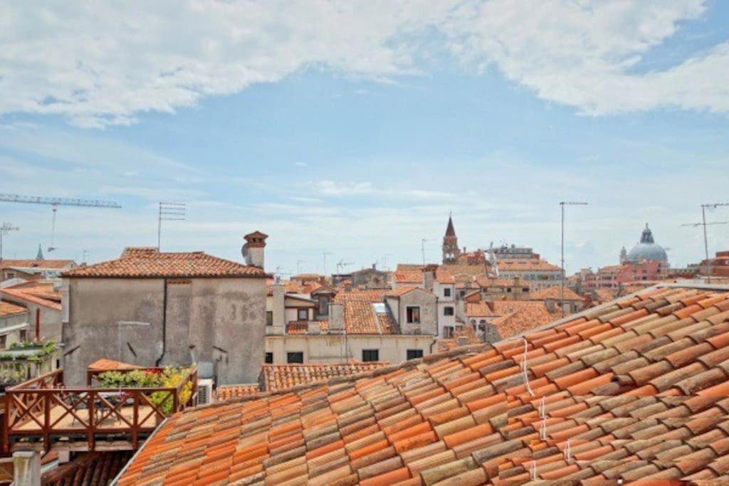On The Roofs To Piazza San Marco - Venezia Apartment Exterior photo